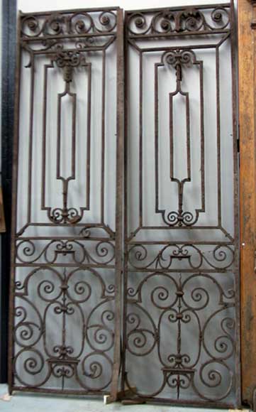 18th_century_double_doors.jpg