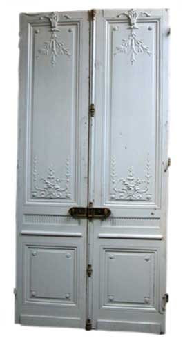 19th_century_double_doors_with_nice_lock.jpg