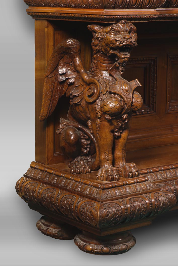 A sumptuous sculpted credenza coming from an exceptional furniture set realized by Moses Michelangelo Guggenheim for the Palazzo Papadopoli in Venice, Italy-2