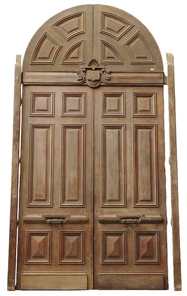 Louis_XIV_style_monumental_double_oak_door.jpg