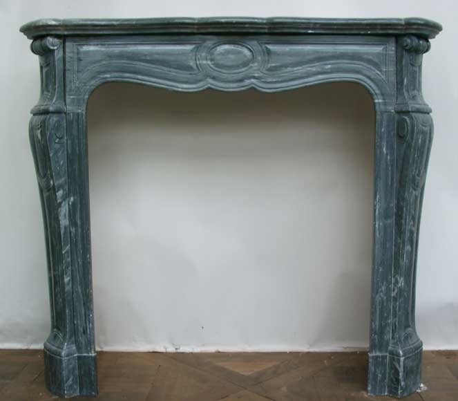 Fireplace_mantel_in_grey_marble19th_century.jpg