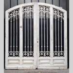 Large wood and wrought iron entrance door - Reference 0964&nbsp;Width&nbsp;8' 10'' ¾&nbsp;Height&nbsp;9' 6'' ⅝