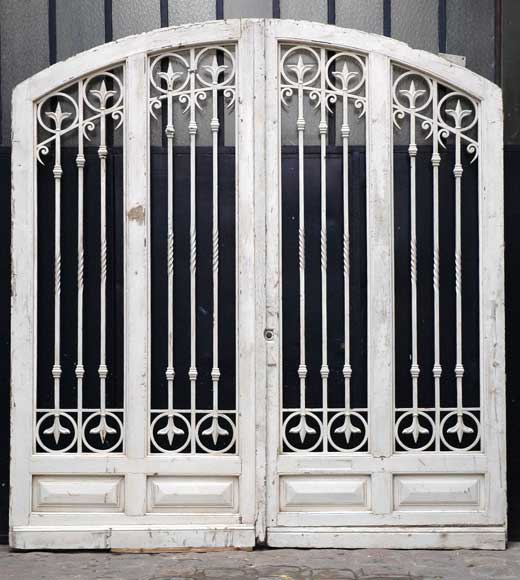 Large wooden and wrought iron main door - Doors Large wooden and wrought iron main door - Doors