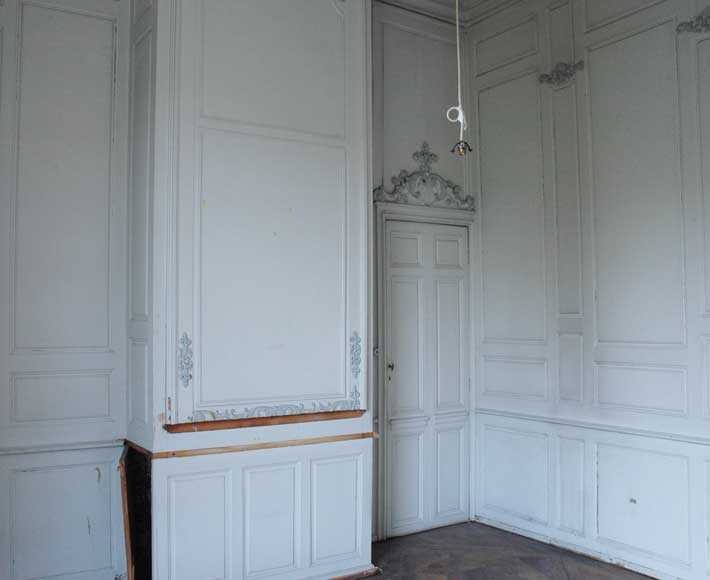 Paneled room and rare parquet flooring from the 18th century-10
