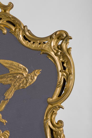 Antique Louis XV style firescreen in gilt bronze with birds and music instruments decoration-5