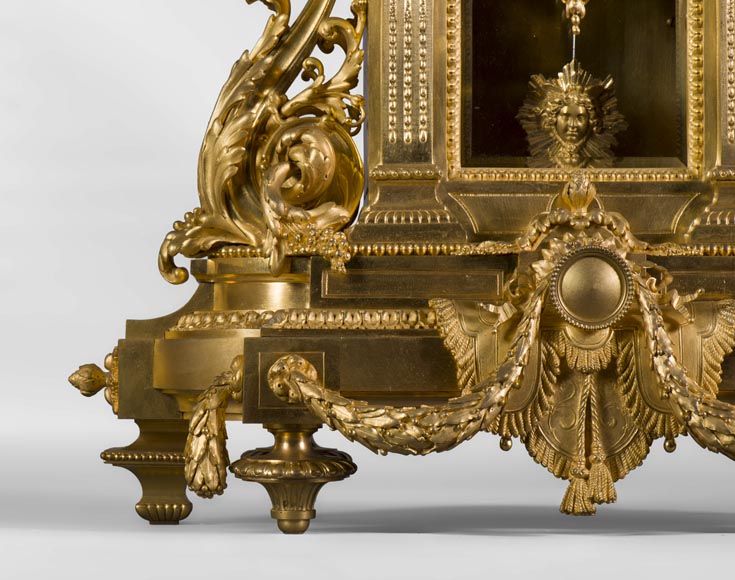 Important Louis XVI style gilt bronze clock with solar mask, Napoleon 3 period-2