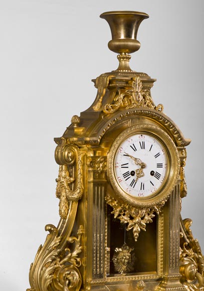 Important Louis XVI style gilt bronze clock with solar mask, Napoleon 3 period-3