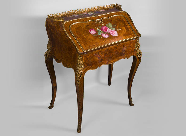 Alphonse GIROUX et cie and Julien-Nicolas RIVART (1802-1867) - Gorgeous writing desk with espagnolettes and decoration of roses in porcelain inlays-0