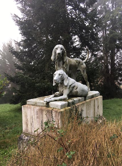 ""Hunting dogs"", exceptional antique cast iron statue signed by Camille Gaté, model from the 1889 World's Fair
