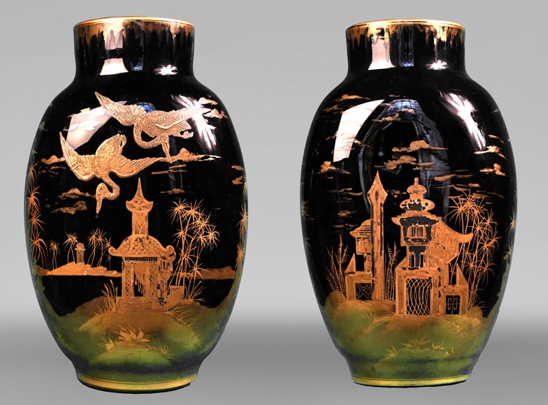Cristalleries du Val Saint-Lambert, Pair of vases with a Japanese landscape, circa 1880-0
