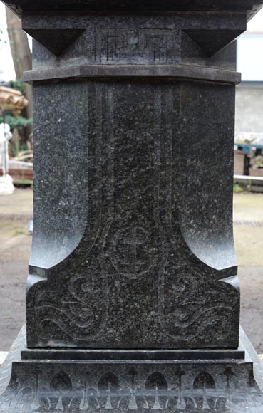 Antique large urn in French granite, mid-19th century-7
