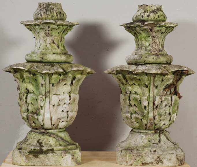 Pair_of_stone_pillar_top_urns.jpg