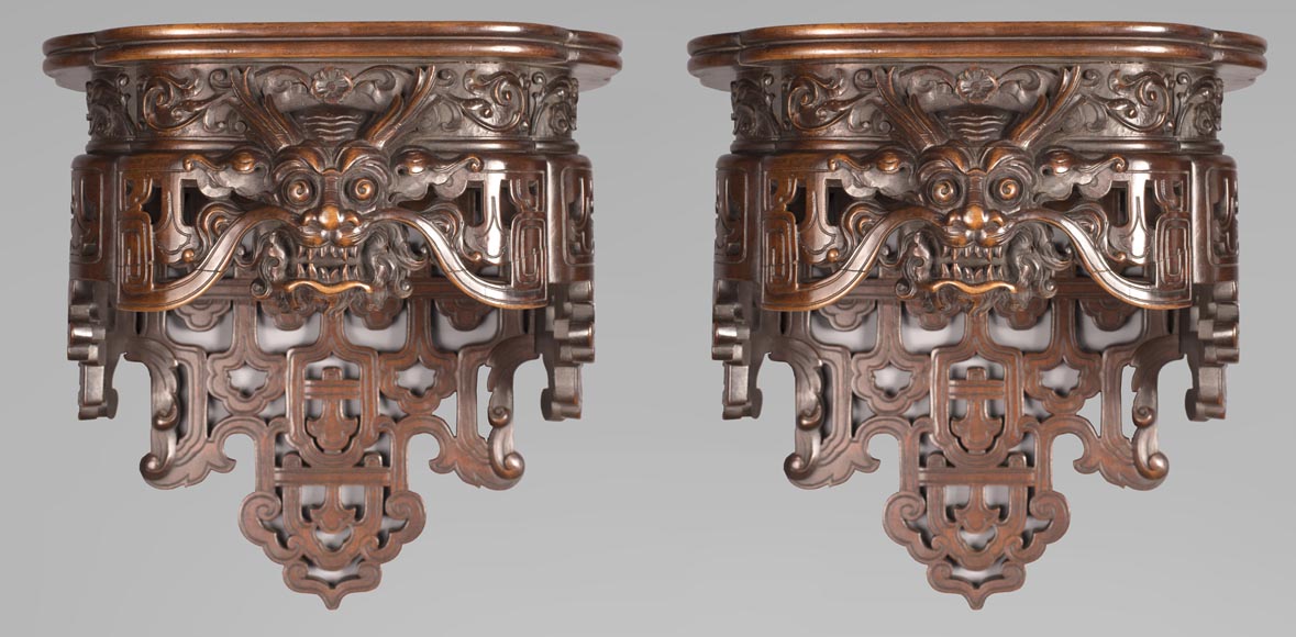 Pair of Far Eastern wall brackets with dragon decoration.-0