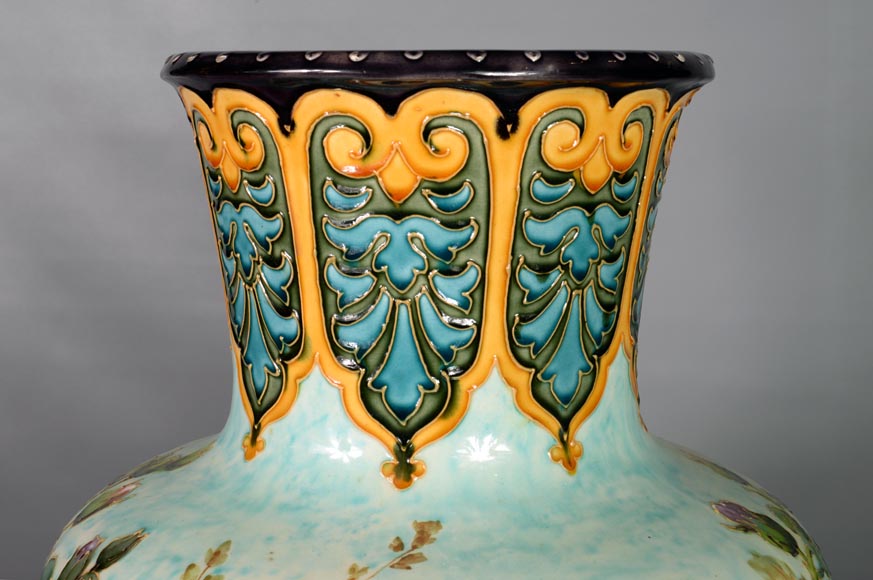 Very beautiful and important baluster Napoleon III vase in porcelain on a base with scales and wood veneer-5