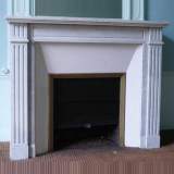 White marble fireplace mantel, Louis XVI - Reference 1122 Width 4' 1'' ⅝ 126cm Height 3' 5'' 104cm White marble fireplace mantel, Louis XVI - Reference 1122 Width 4' 1'' ⅝ 126cm Height 3' 5'' 104cm