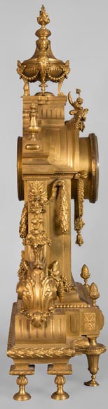 Louis XVI style clock, in gilded bronze-4