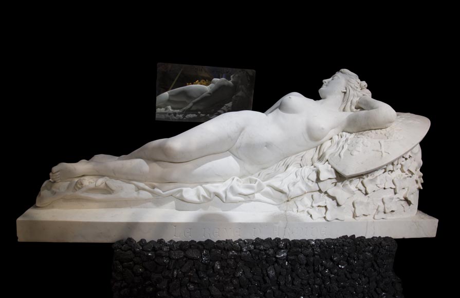 Splendid Statuary Carrara marble statue representing « Armida's dream » by Amand-Désiré-Honoré Barré, World's Fair of 1878-0