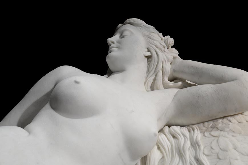 Splendid Statuary Carrara marble statue representing « Armida's dream » by Amand-Désiré-Honoré Barré, World's Fair of 1878-1