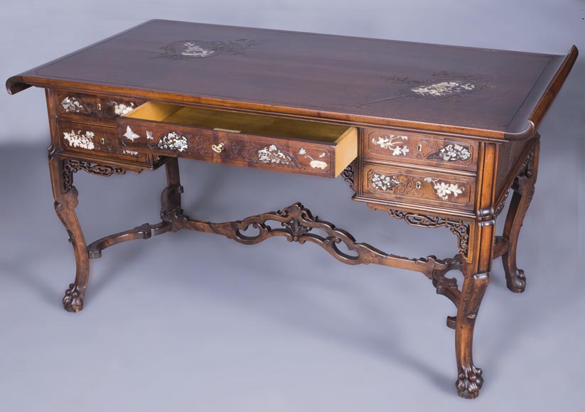 Maison des Bmbous Alfred PERRET and Ernest VIBERT (attributed to) - Japanese flat desk with mother-of-pearl and ivory decoration-1