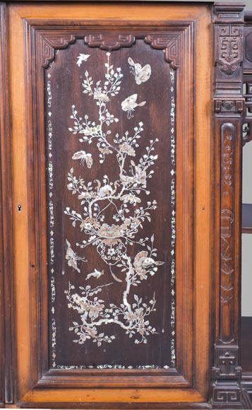Japanese style cabinet bottom decorated with birds and mother-of-pearl butterflies-5
