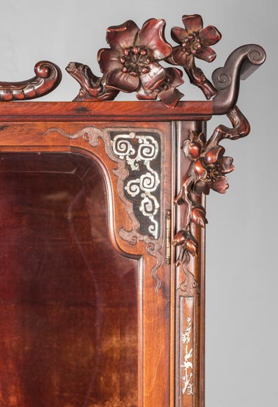 Display cabinet inspired by the Far East-14