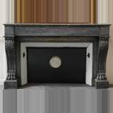 Cheminée en marbre bleu turquin de style Empire - Réf.1144&nbsp;Largeur&nbsp;161cm&nbsp;Hauteur&nbsp;101cm