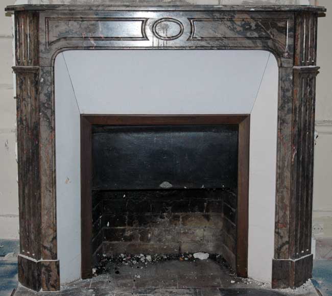 Bois_Jourdan_marble_Pompadour_mantel.jpg