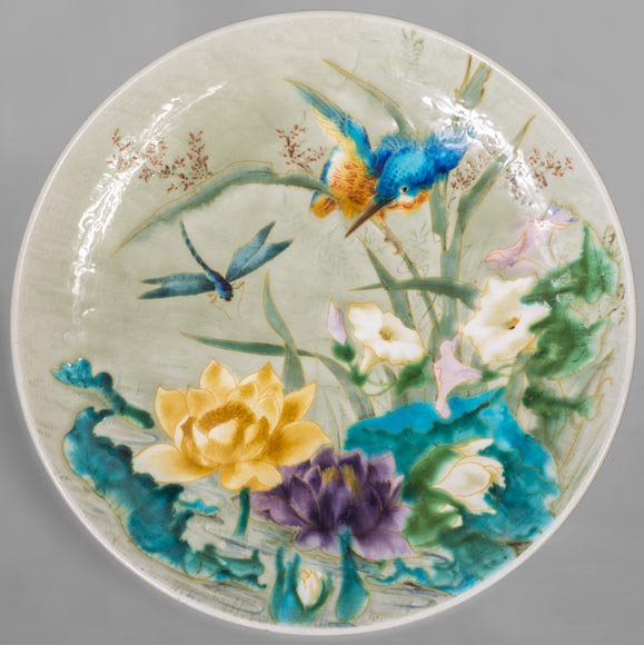 Théodore DECK (1823-1891) - Glazed earthenware dish decorated with a flying dragonfly and a kingfisher-0
