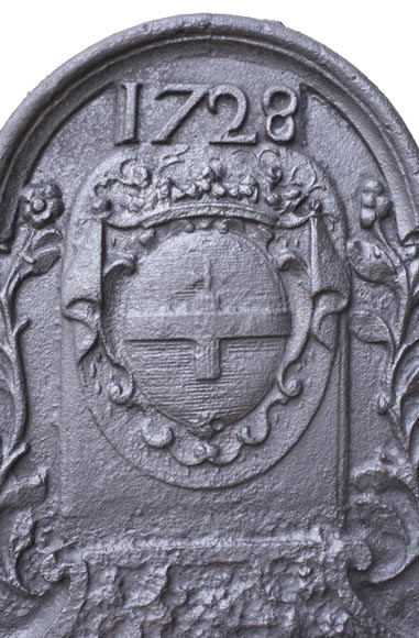 Fireback with La Porte-Mazarin family's coat of arms dated 1728-2