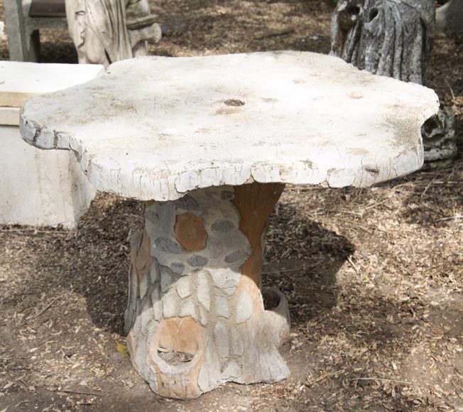Rocaille style garden table made out of cement-2