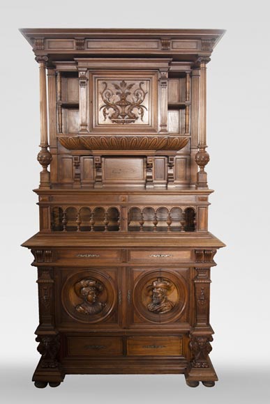 Neo-Renaissance style cupboard in walnut carved with portraits in medallions-0