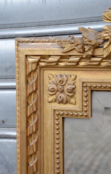 Beautiful antique Napoleon III style trumeau with putti and flowers decor in gilded stucco-5