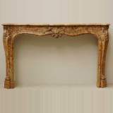 Louis XV style surround from the late 18th century. - Reference 1214&nbsp;Width&nbsp;6' 2'' ¾&nbsp;Height&nbsp;3' 10'' 