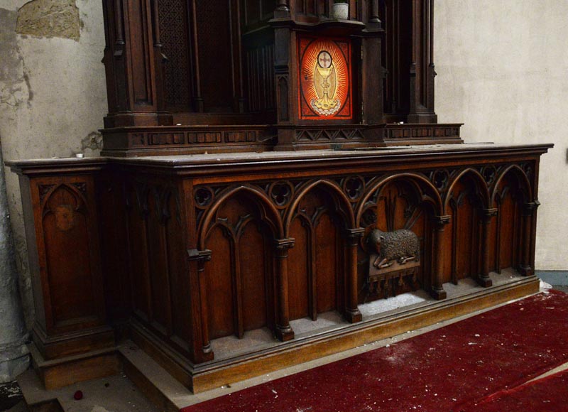 Large church altar and in Neo-Gothic style, made of oak-4