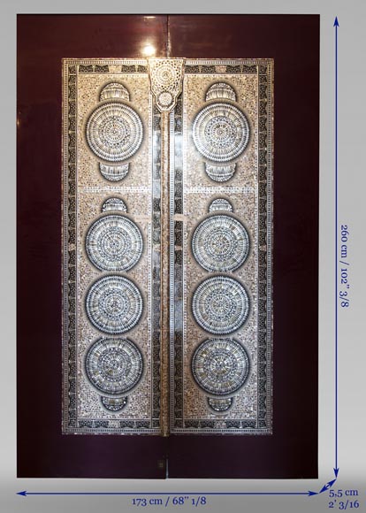 Pair of lacquered sliding double doors with mother-of-pearl decor-13