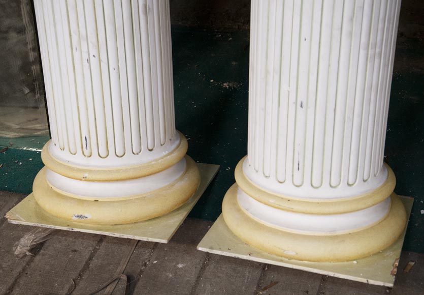 Set of four Ionic columns in painted plaster-7