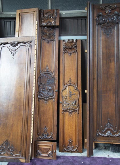 Set of carved oak panelling from the end of the 19th century-9