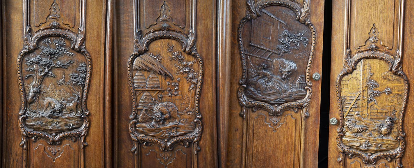 Set of carved oak panelling from the end of the 19th century-10