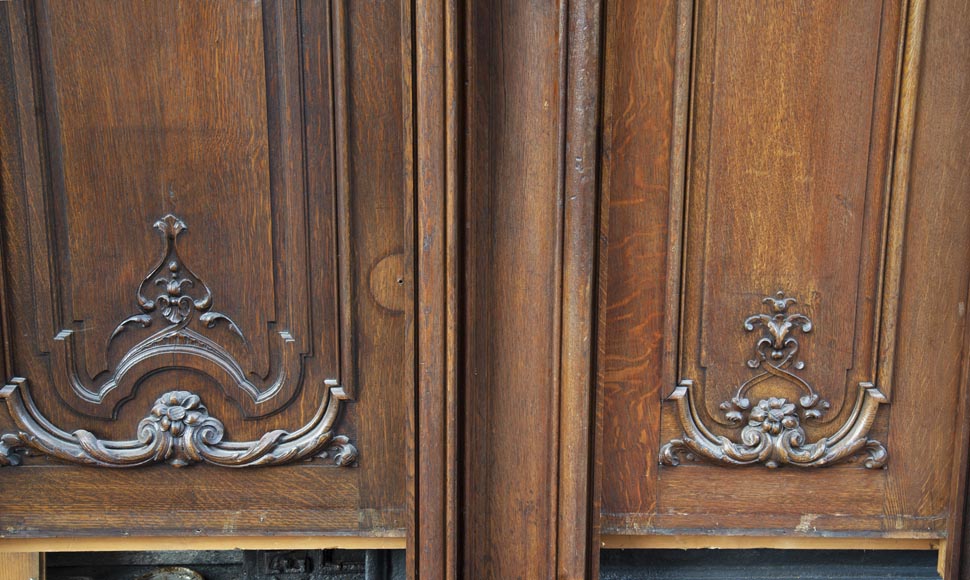 Set of carved oak panelling from the end of the 19th century-14