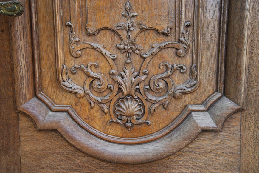 Important carved oak panelling from the 19th century-9