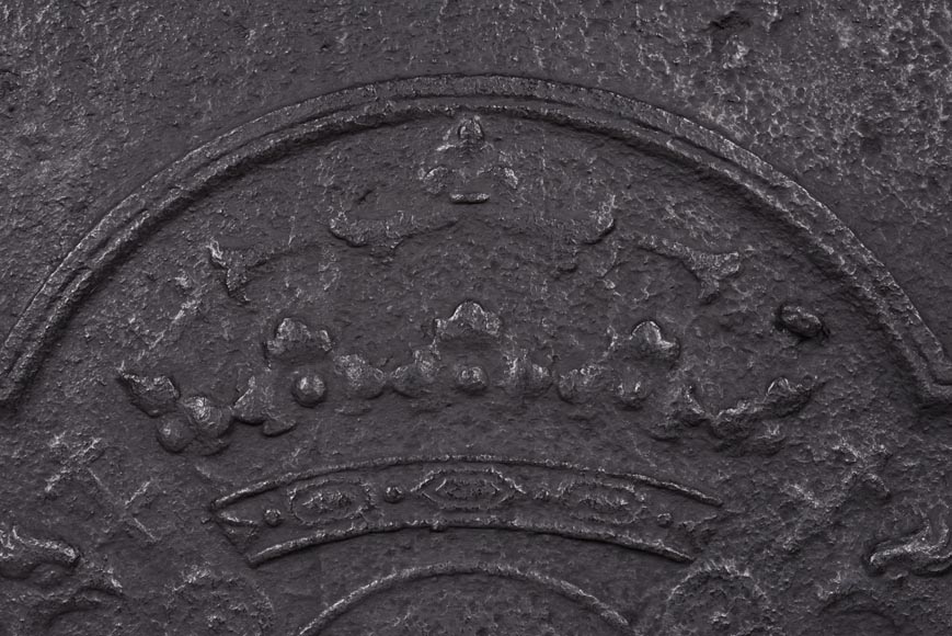 Cast iron fireback with coat of arms of Lorraine, dated 1706-2