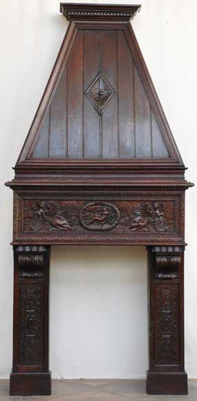 Sculpted_oak_mantel_piece_with_hood_.jpg