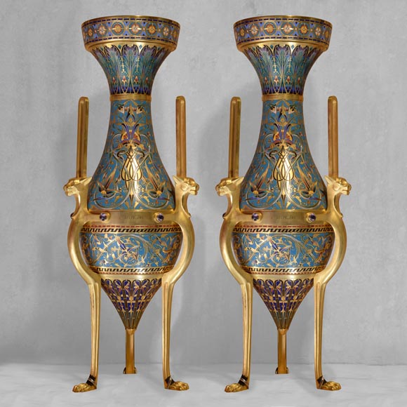 Louis - Constant SEVIN (1821 – 1888) and Ferdinand BARBEDIENNE (1810 – 1892) - Exceptional pair of ornament vases in bronze and  cloisonne enamel, model presented during the international exhibition of London in 1862-0