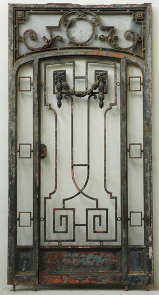 Napoleon_III_wrought_iron_door.jpg