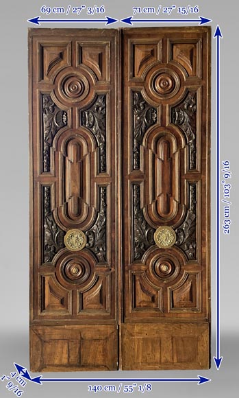 Exterior double door of sculpted oak-9