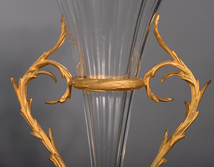 CRISTALLERIE DE CLICHY (attribuée à), Three-pieces crystal and gilt bronze garniture, second half of the 19th century-4