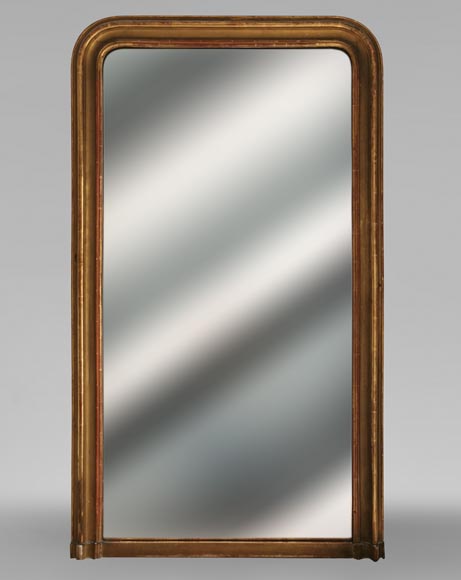 Gilt wood trumeau with mouldings, circa 1900-0