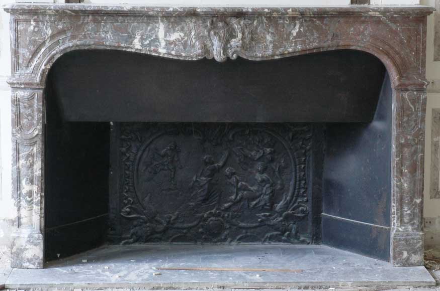 Louis_XV_mantel.jpg