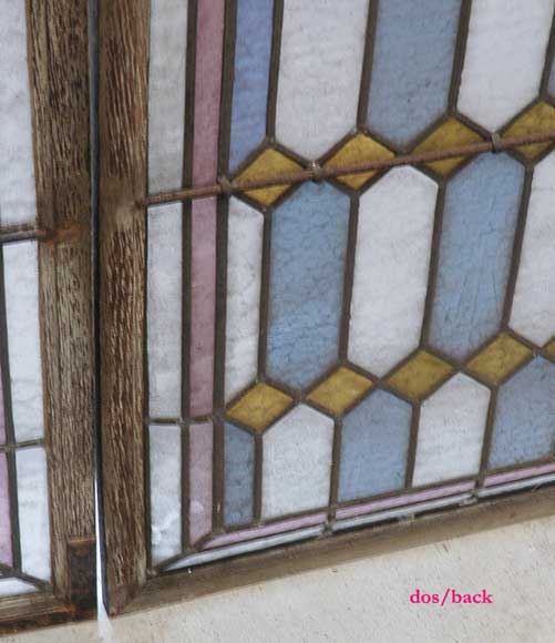 19th century stained glass window with profiles of Bretons-5