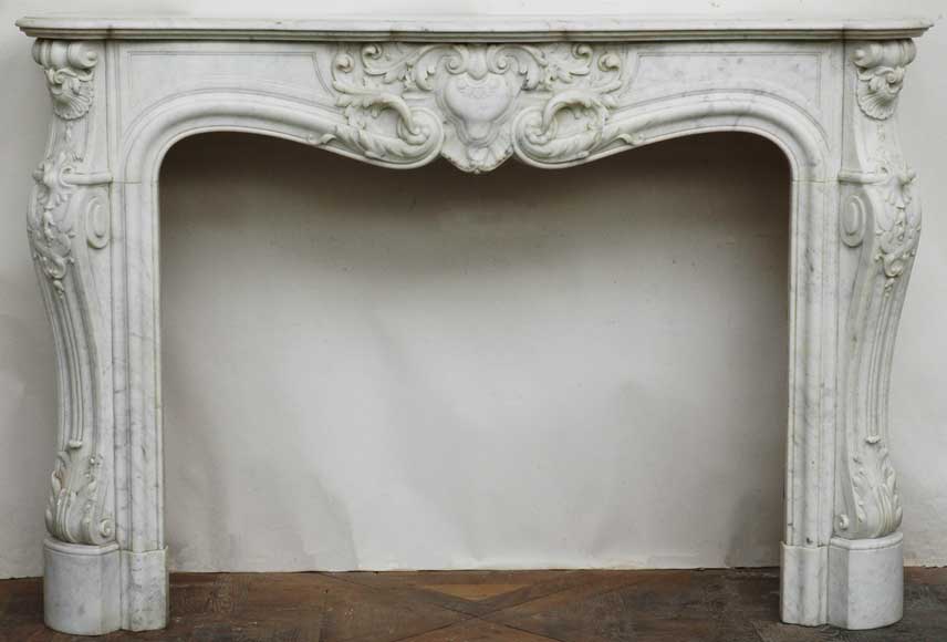 Louis_XV_white_marble_mantel.jpg